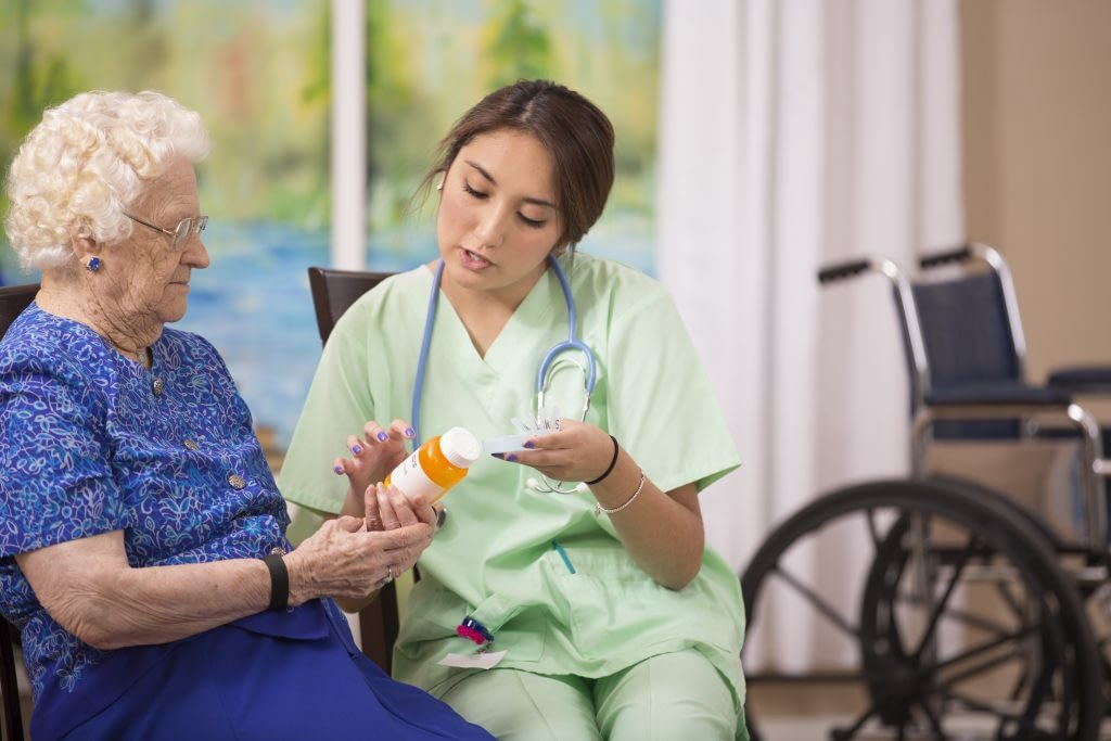 Read more about the article How a Home Care Provider in Detroit Assists With Different Issues